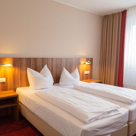 Das Ebertor - Hotel & Hostel Boppard Exteriör bild