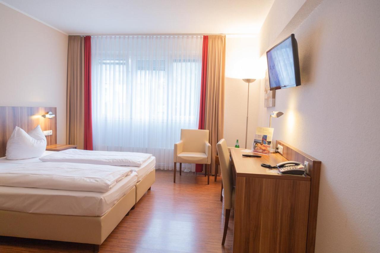 Das Ebertor - Hotel & Hostel Boppard Exteriör bild